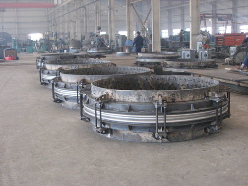 <b>熱風爐總管、支管用高溫補償器一套</b>